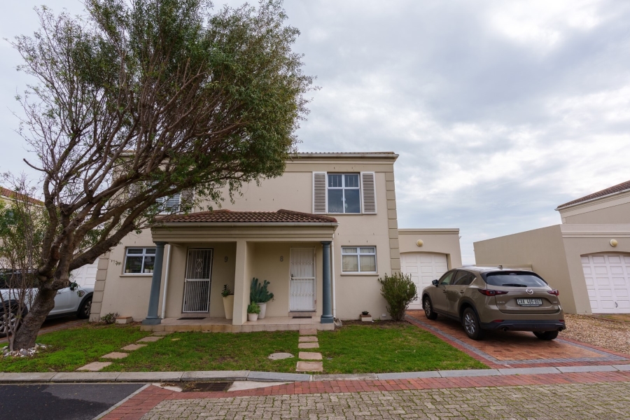 2 Bedroom Property for Sale in Royal Ascot Western Cape